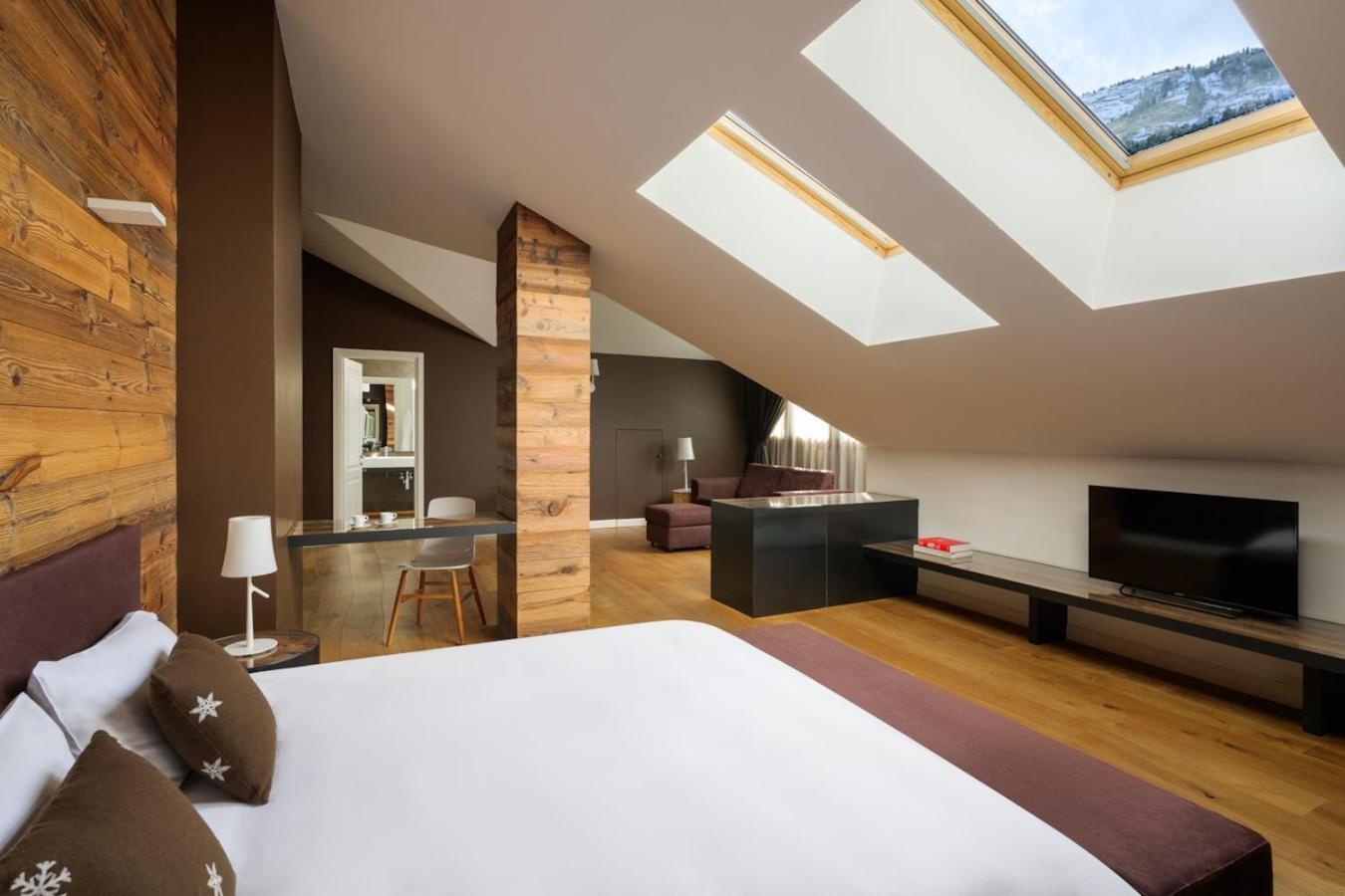 Montana Lodge & Spa, By R Collection Hotels La Thuile Exterior photo