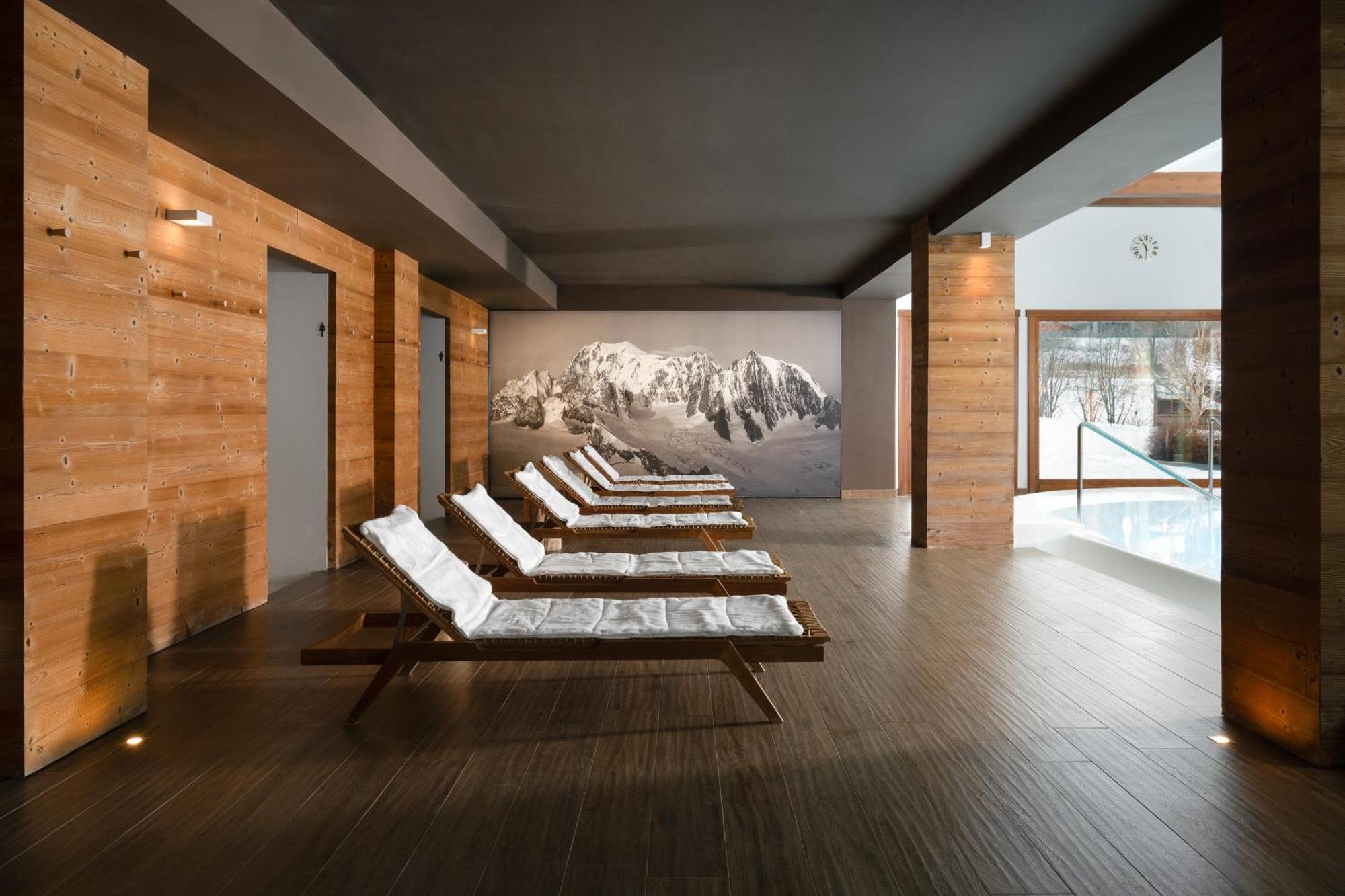 Montana Lodge & Spa, By R Collection Hotels La Thuile Exterior photo